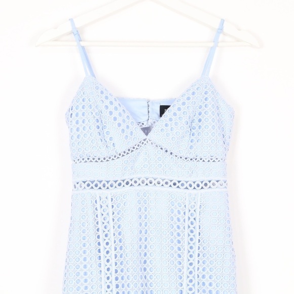 Bardot Circle Lace Midi Dress - Picture 3 of 9